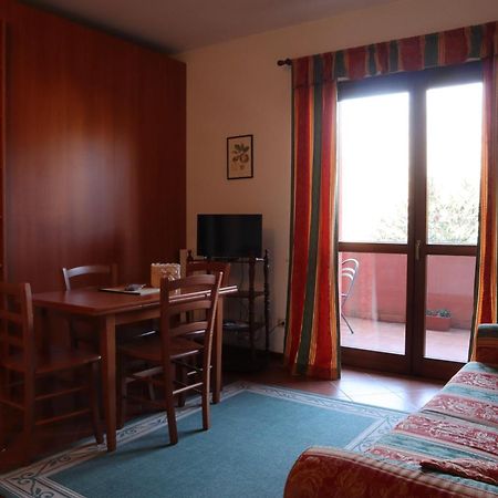 Relais Ca Nova Guest House Bogogno Kültér fotó