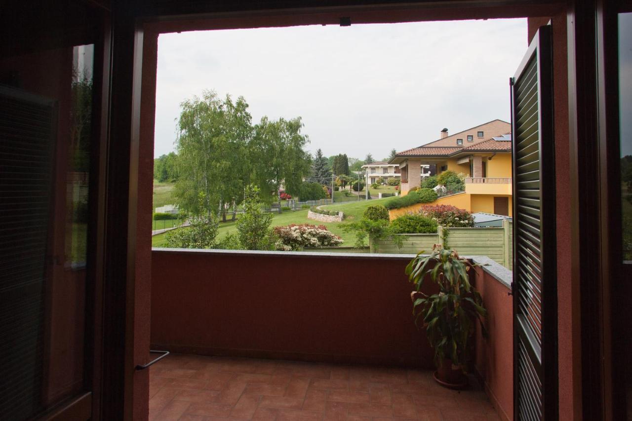 Relais Ca Nova Guest House Bogogno Kültér fotó